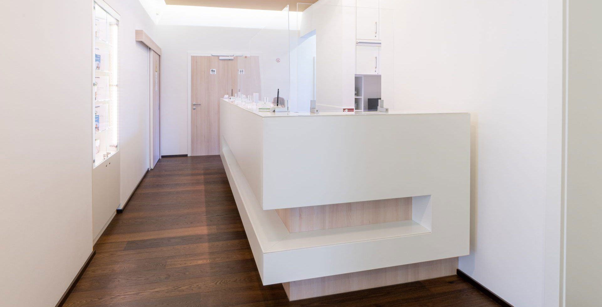 Bild von der Empfangshalle in der Klinik, Augenlasern Wien Dr. Atamniy